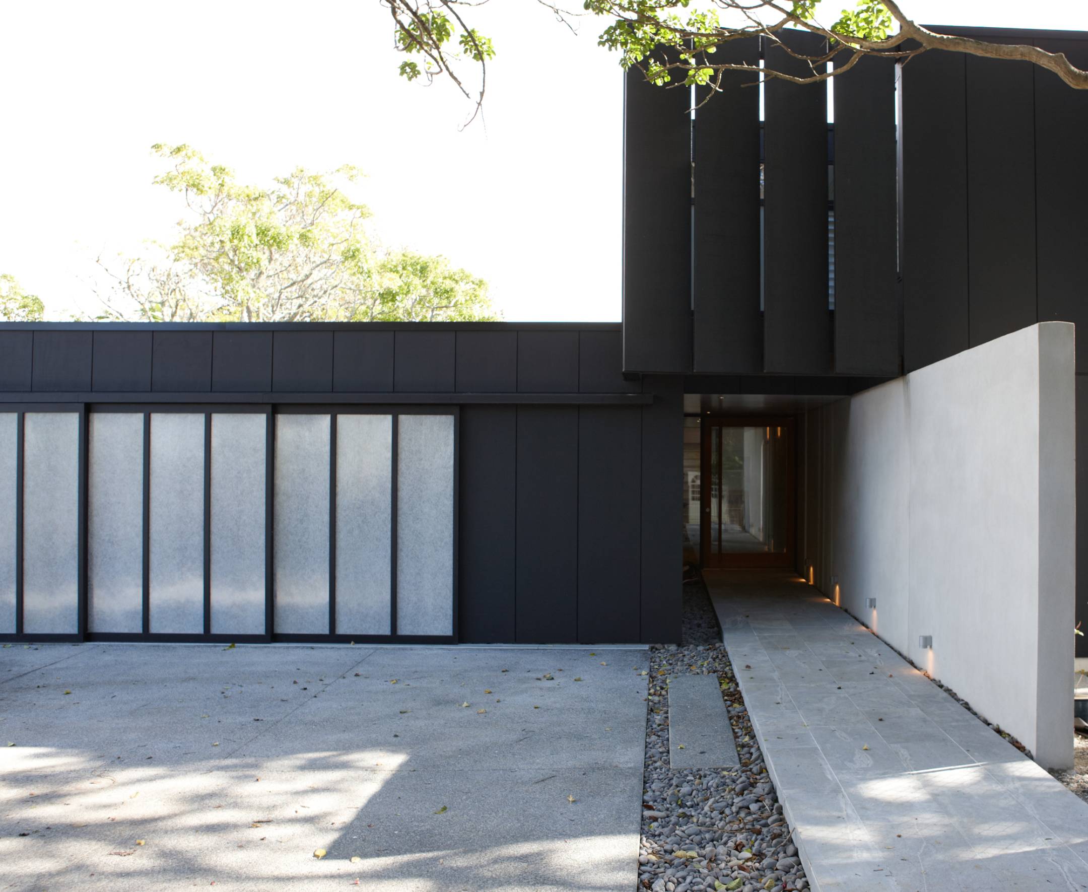 Te Puke Lake house by Herbst Architects